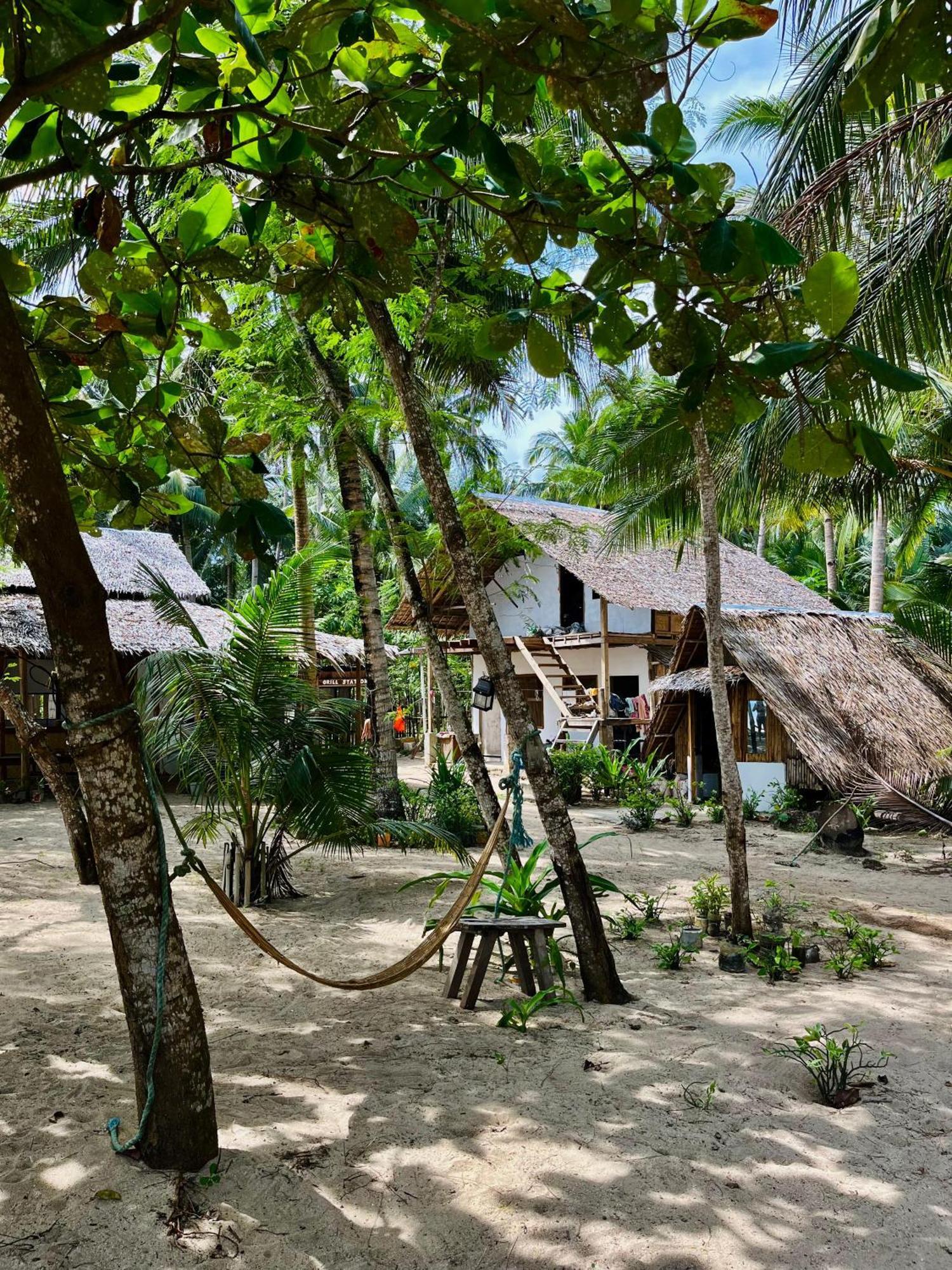 Efrena Agro Tourism Beach El Nido Esterno foto
