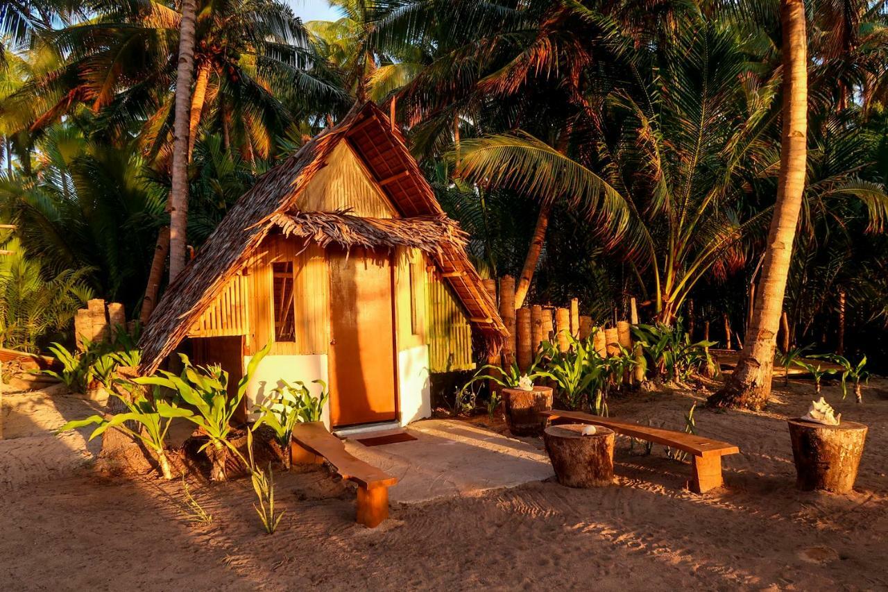 Efrena Agro Tourism Beach El Nido Esterno foto