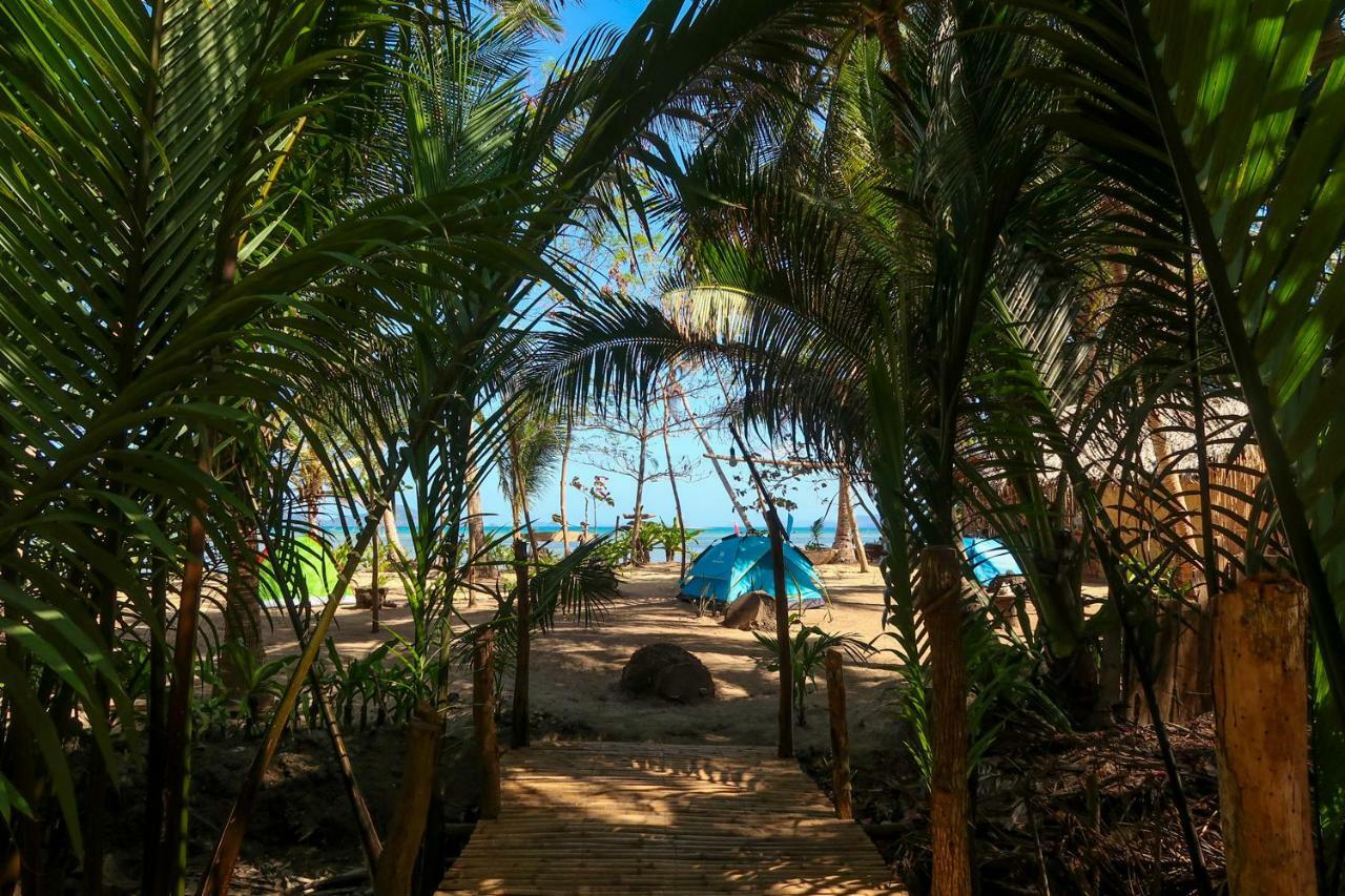 Efrena Agro Tourism Beach El Nido Esterno foto